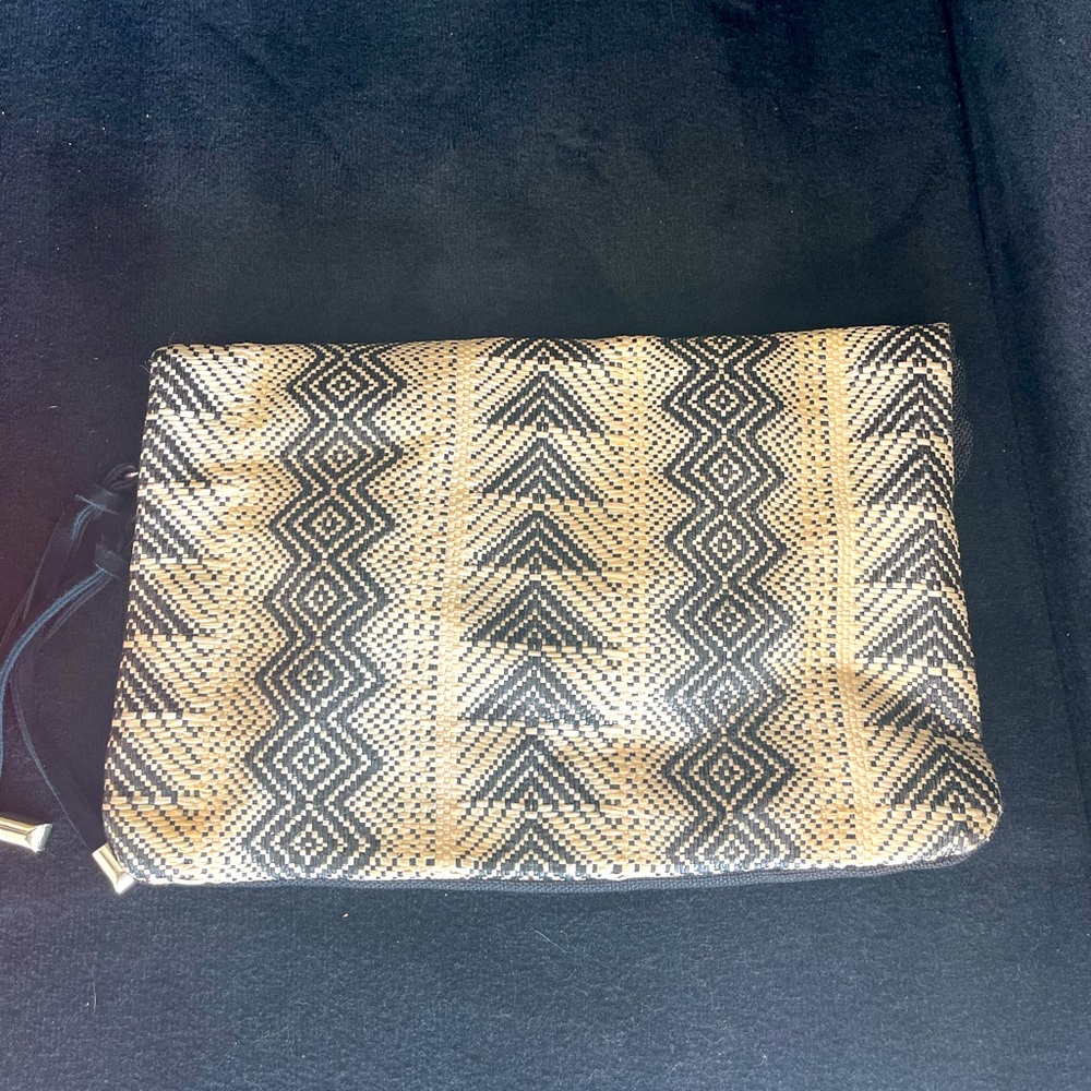 Express foldable clutch